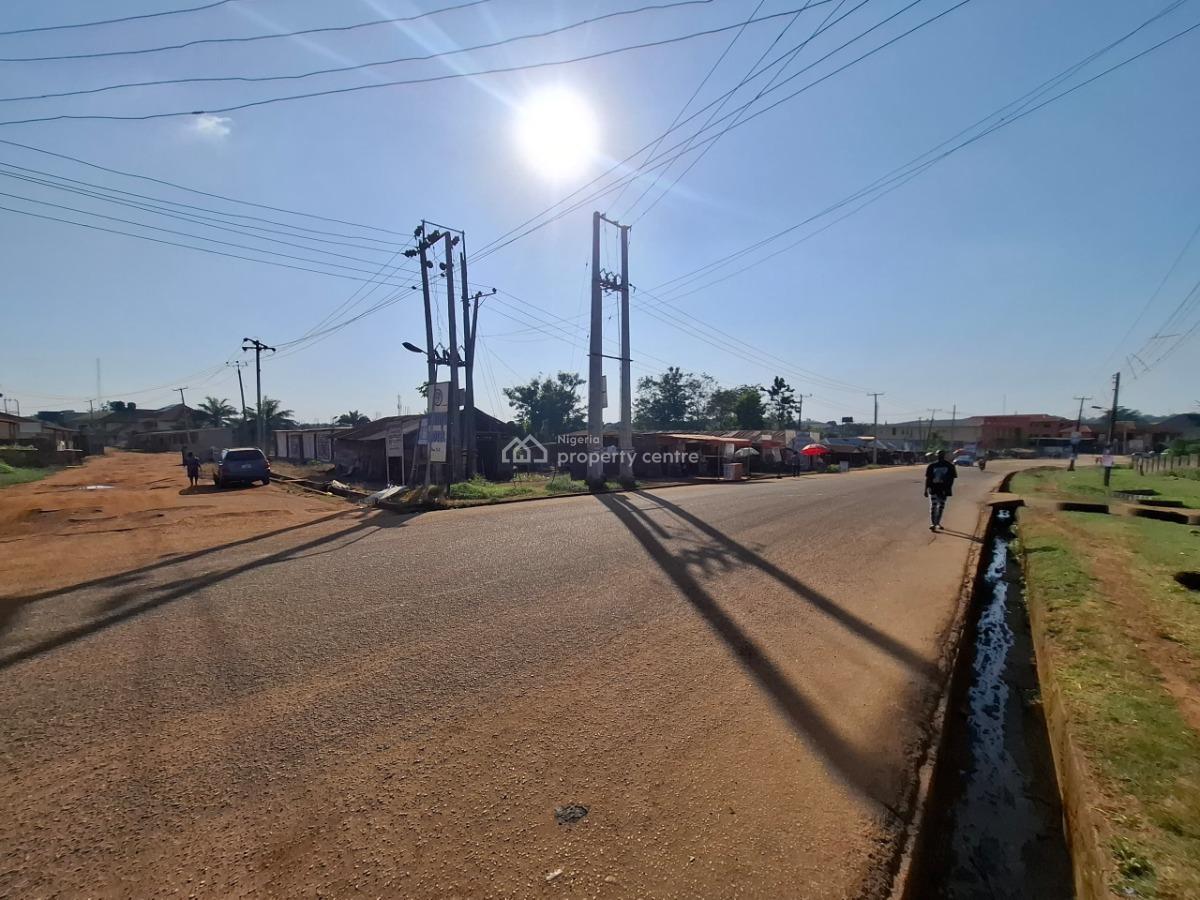 Plots of Land Facing The Main Road at Futa South Gate Axis, Futa South Gate, Akure, Akure, Ondo, Mixed-use Land for Sale