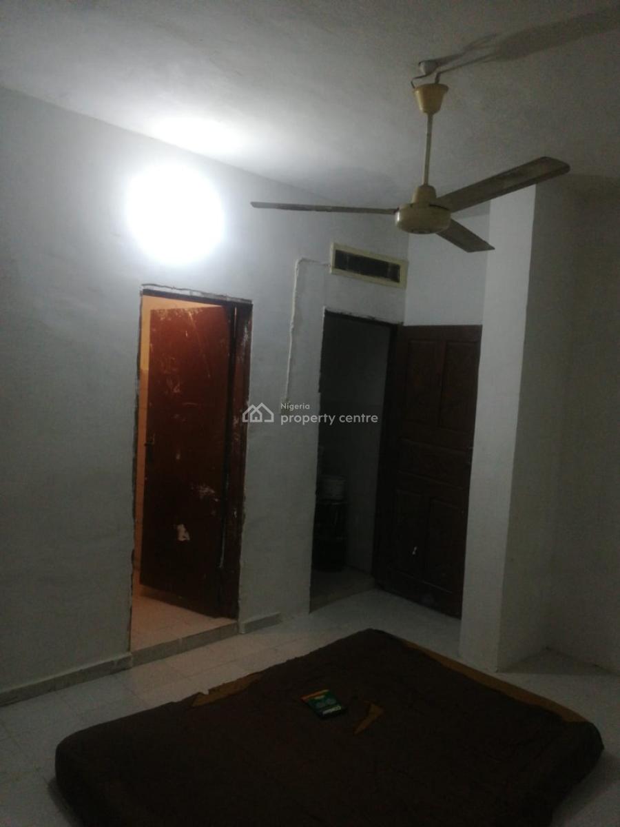 Selfcontain, Wuse, Abuja, Self Contain (single Rooms) for Rent