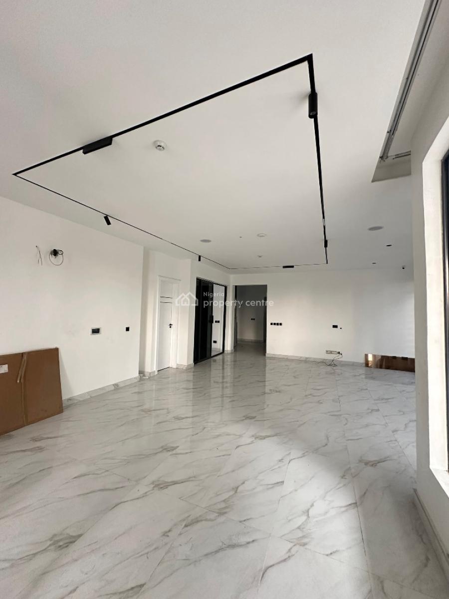 Elegant 4 Bedroom Penthouse with 10kv Lithium Inverter, Bq, Smart Home, Lekki Phase 1, Lekki, Lagos, Block of Flats for Sale