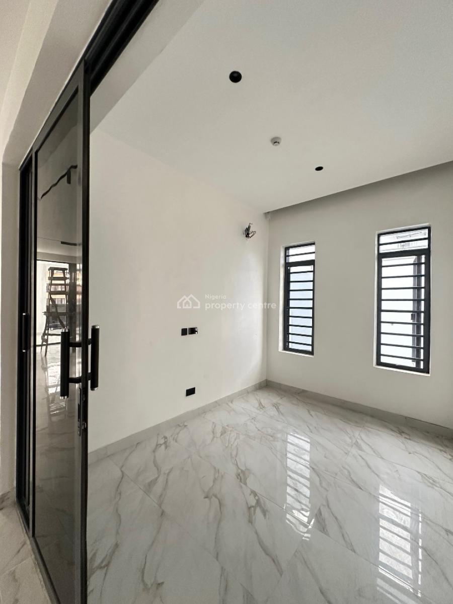 Elegant 4 Bedroom Penthouse with 10kv Lithium Inverter, Bq, Smart Home, Lekki Phase 1, Lekki, Lagos, Block of Flats for Sale