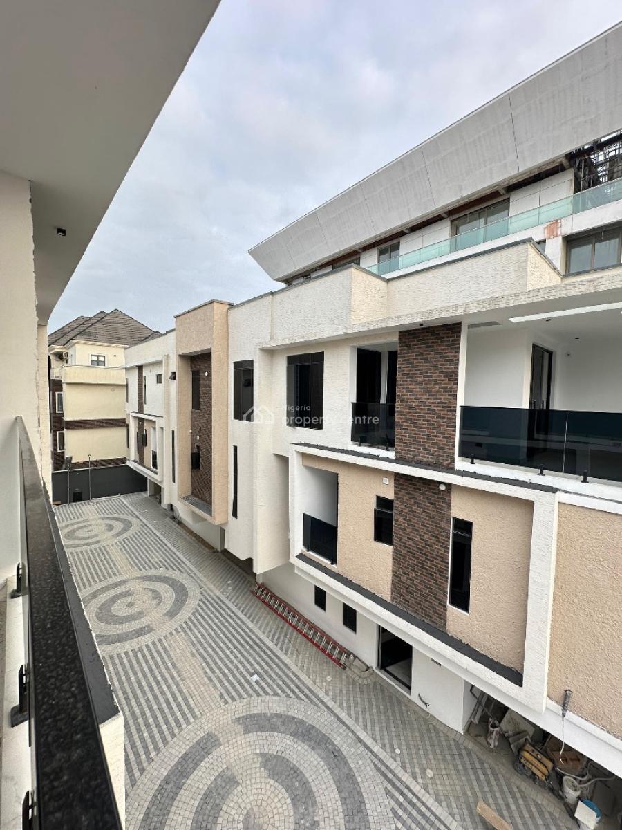 Elegant 4 Bedroom Penthouse with 10kv Lithium Inverter, Bq, Smart Home, Lekki Phase 1, Lekki, Lagos, Block of Flats for Sale