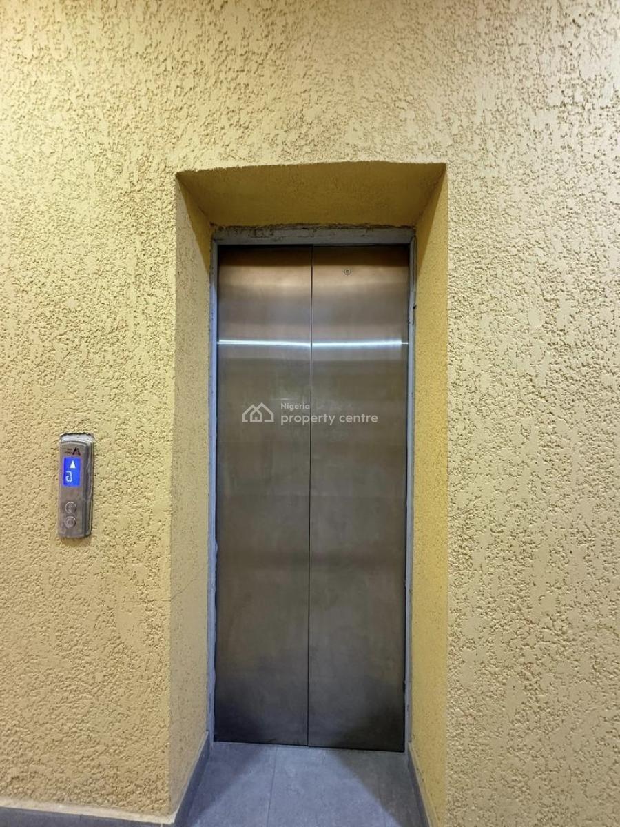 Spacious 2 Bedroom Apartment with  Pool, Elevator and Gym., Lekki Phase 1, Lekki, Lagos, Flat / Apartment for Sale