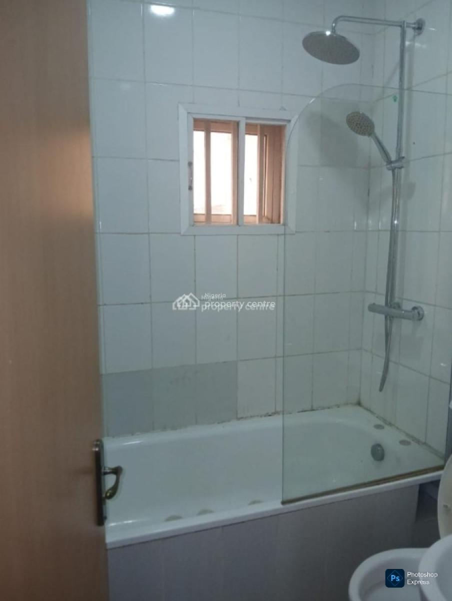 3 Bedroom Cool Revamped Serviced Flat, Off Mike Akhigbe Street, Jabi, Abuja, Jabi, Abuja, Flat / Apartment for Rent