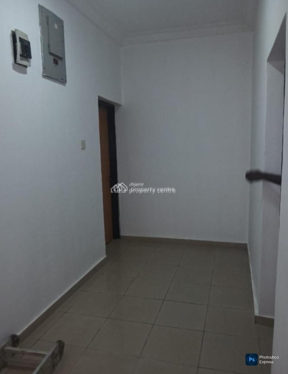 3 Bedroom Cool Revamped Serviced Flat, Off Mike Akhigbe Street, Jabi, Abuja, Jabi, Abuja, Flat / Apartment for Rent
