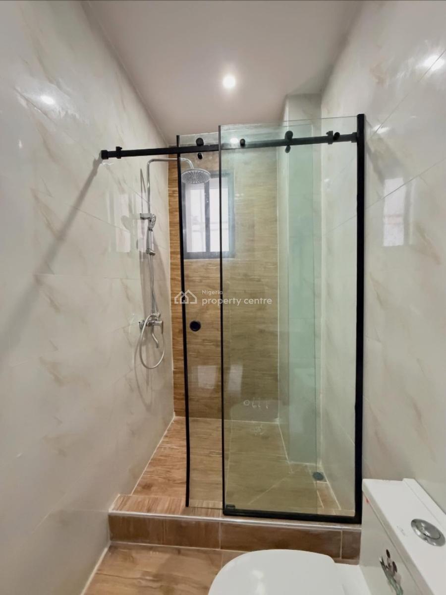 Service 2 Bedroom Apartment with Gym, Lekki Phase 1, Lekki Phase 1, Lekki, Lagos, Block of Flats for Sale