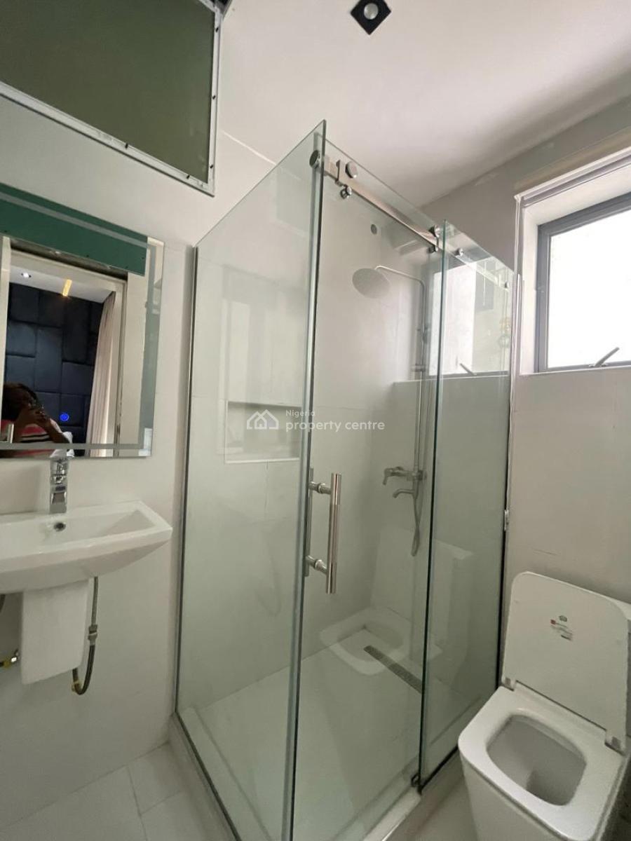 Elegant 2 Bedroom Apartment with Gym, Pool and Elevator, Lekki Phase 1, Lekki, Lagos, Flat / Apartment for Sale