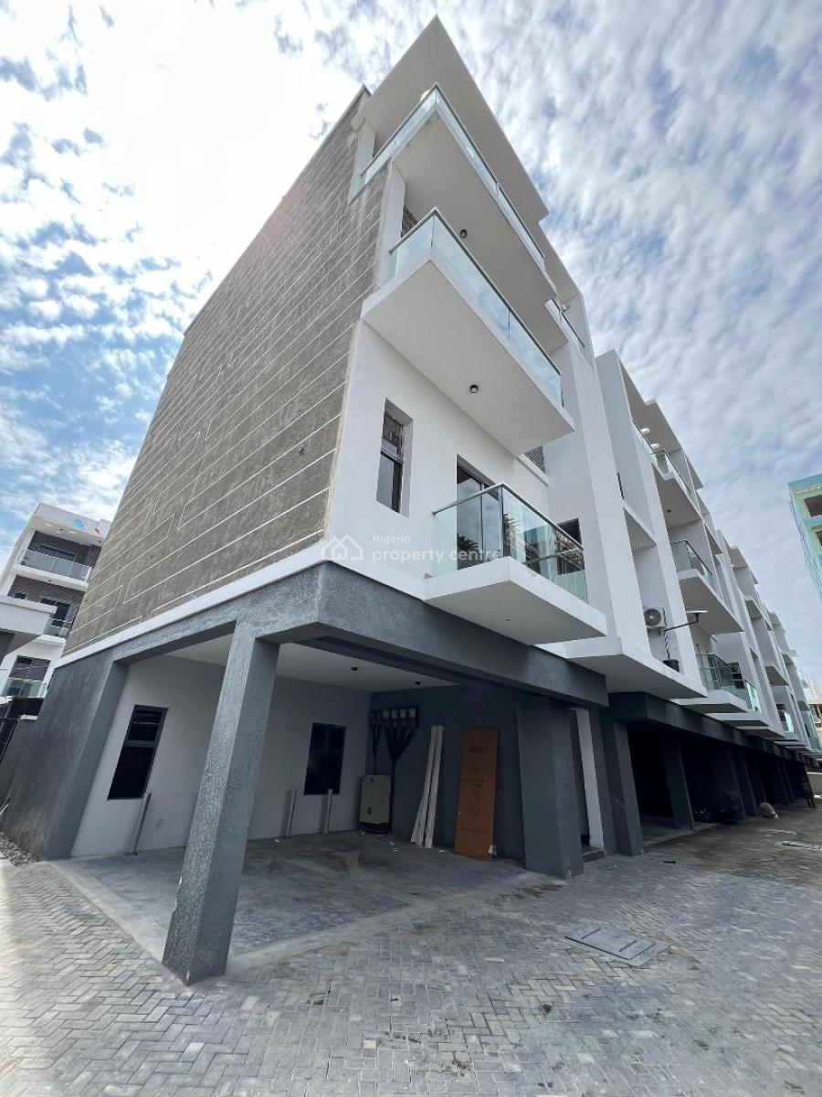 Exquisite 2 Bedroom Maisonette Suitable for Investment, Lekki Phase 1, Lekki, Lagos, Block of Flats for Sale