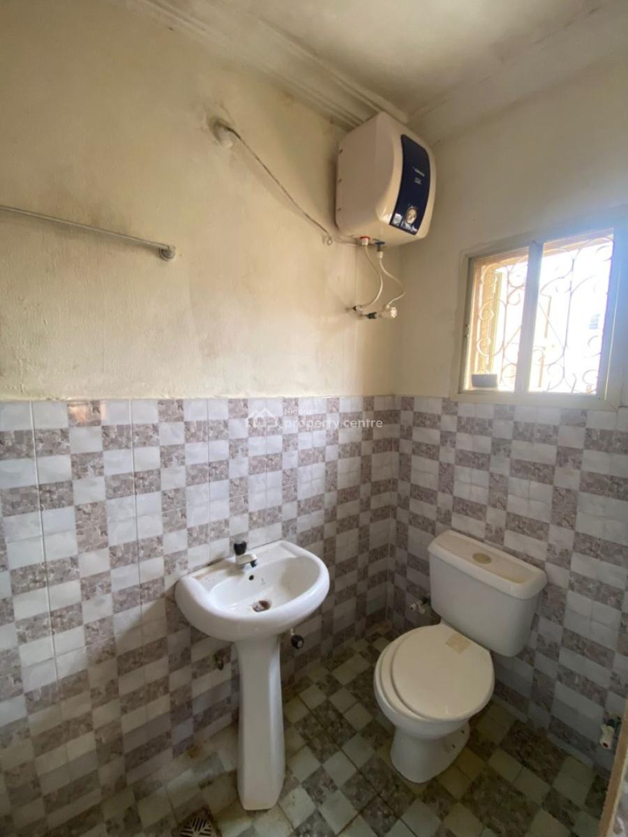 Executive 2bedrooms Luxury Apartment, Fountain Estate, Ipaja, Lagos, Flat / Apartment for Rent