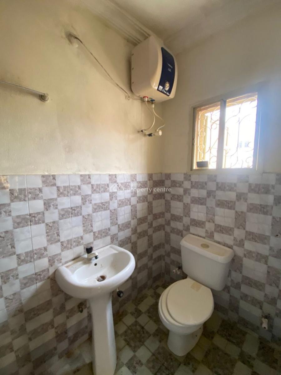 Executive 2bedrooms Luxury Apartment, Fountain Estate, Ipaja, Lagos, Flat / Apartment for Rent