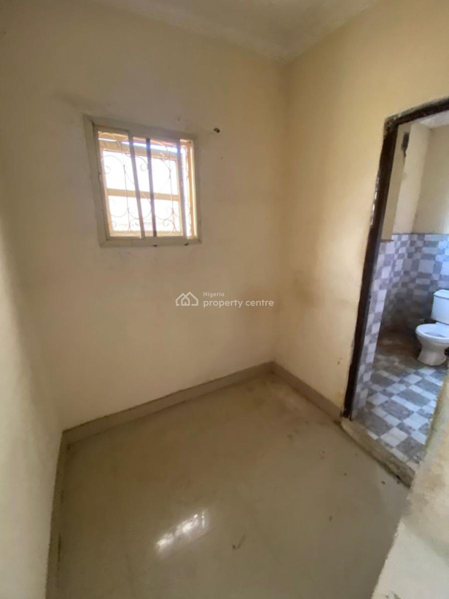 Executive 2bedrooms Luxury Apartment, Fountain Estate, Ipaja, Lagos, Flat / Apartment for Rent