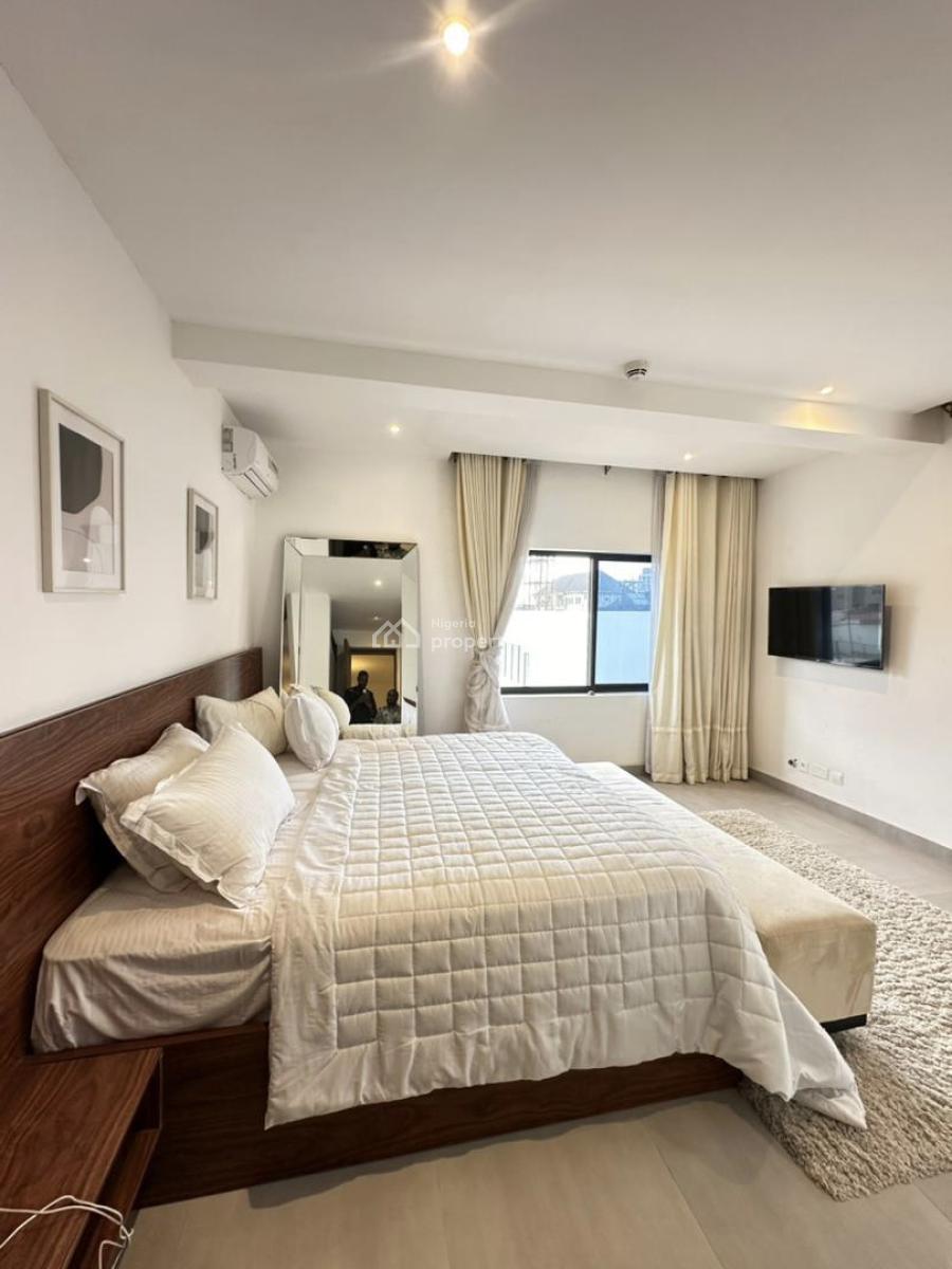 Modern 3 Bed Apartment + Pool,gym, Elevator Suitable for Investment, Lekki Phase 1, Lekki, Lagos, Flat / Apartment for Sale