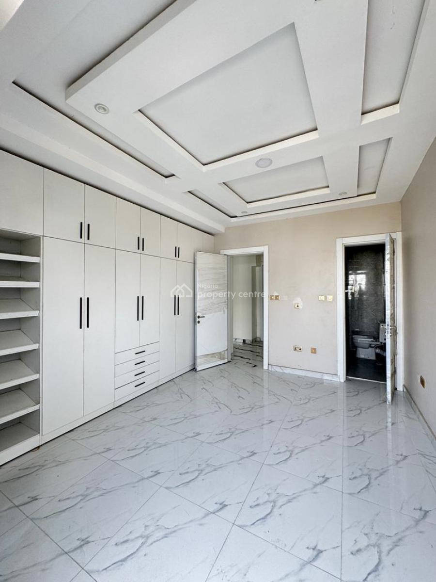 Well Finished 2 Bedroom Apartment Suitable for Investment, Lekki Phase 1, Lekki, Lagos, Flat / Apartment for Sale