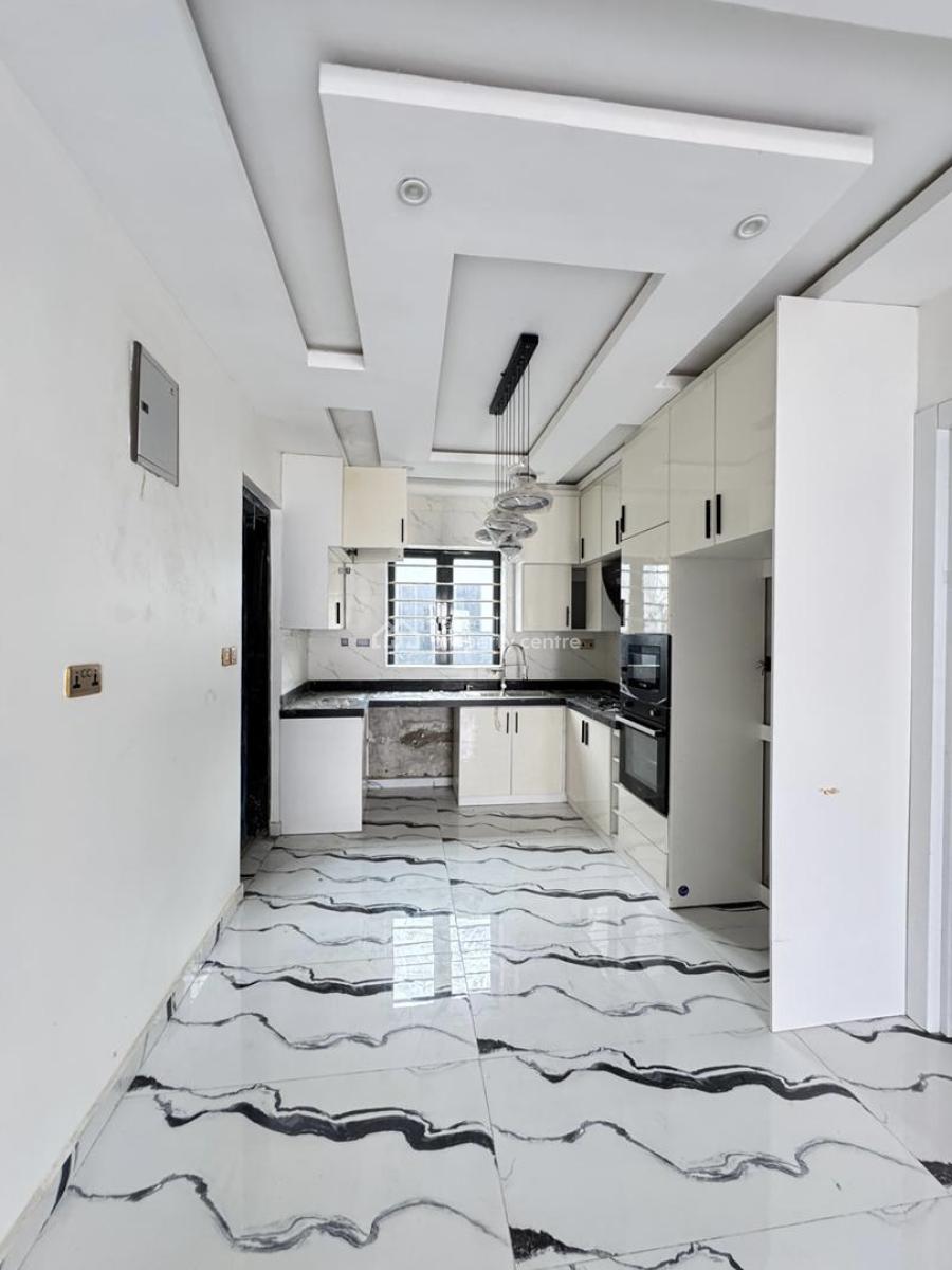 Well Finished 2 Bedroom Apartment Suitable for Investment, Lekki Phase 1, Lekki, Lagos, Flat / Apartment for Sale