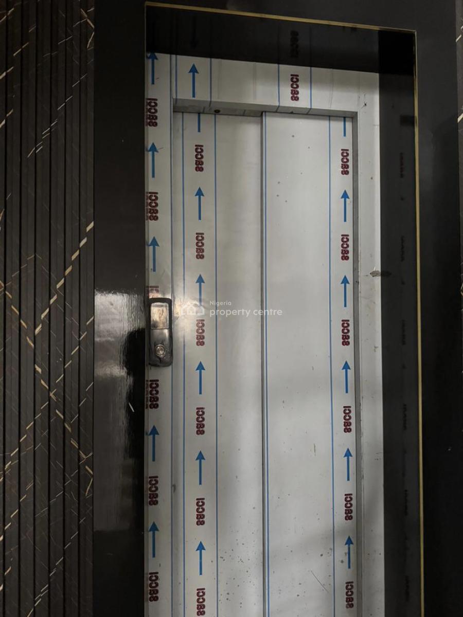 Well Finished 2 Bedroom Apartment Suitable for Investment, Lekki Phase 1, Lekki, Lagos, Flat / Apartment for Sale