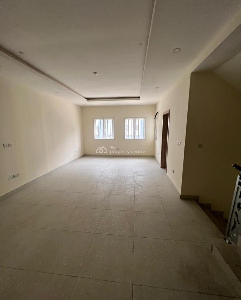 3 Bedroom Terrace + Bq, New Road, Lekki, Lagos, Terraced Duplex for Sale