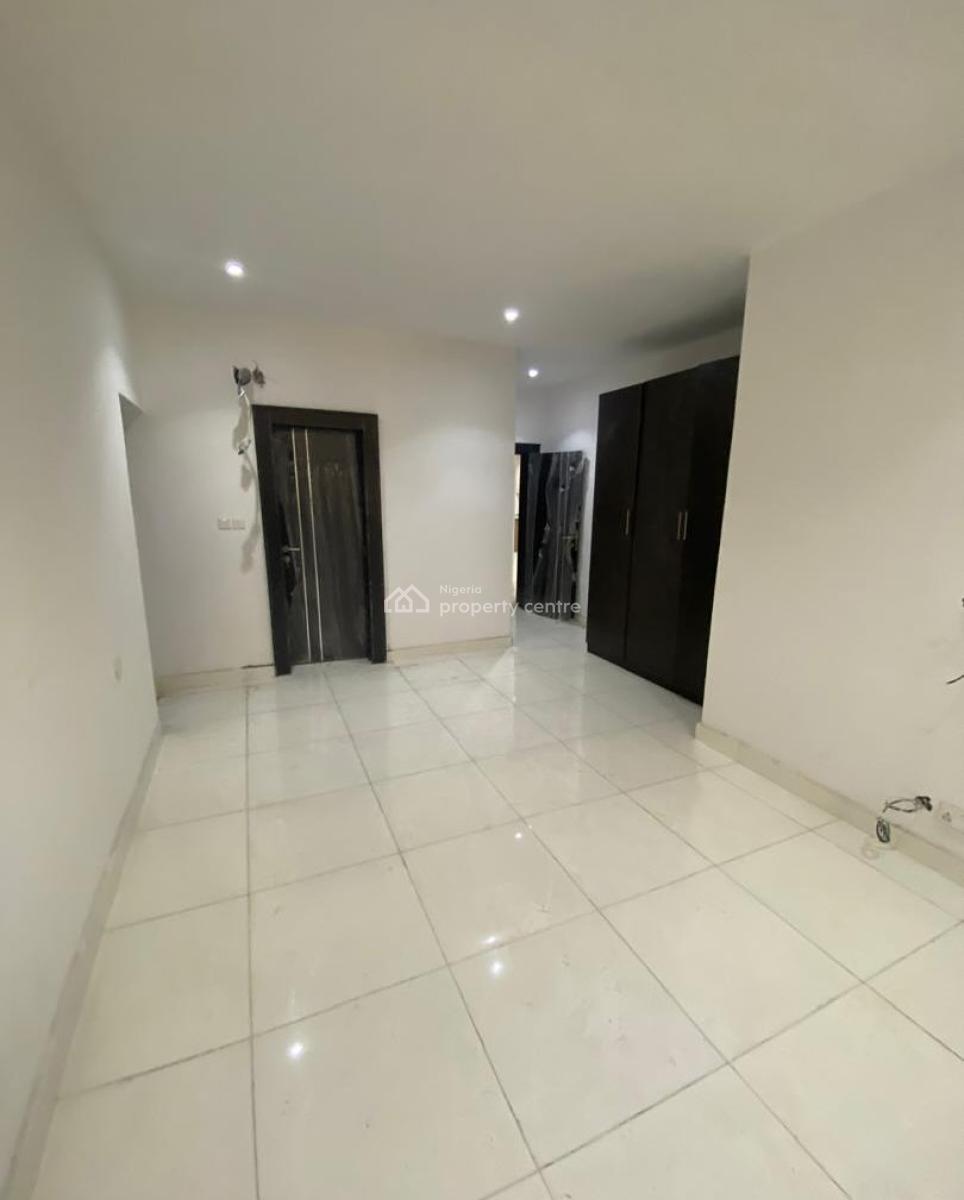 2 Bedroom Apartment + Bq, Ologolo, Lekki, Lagos, Block of Flats for Sale