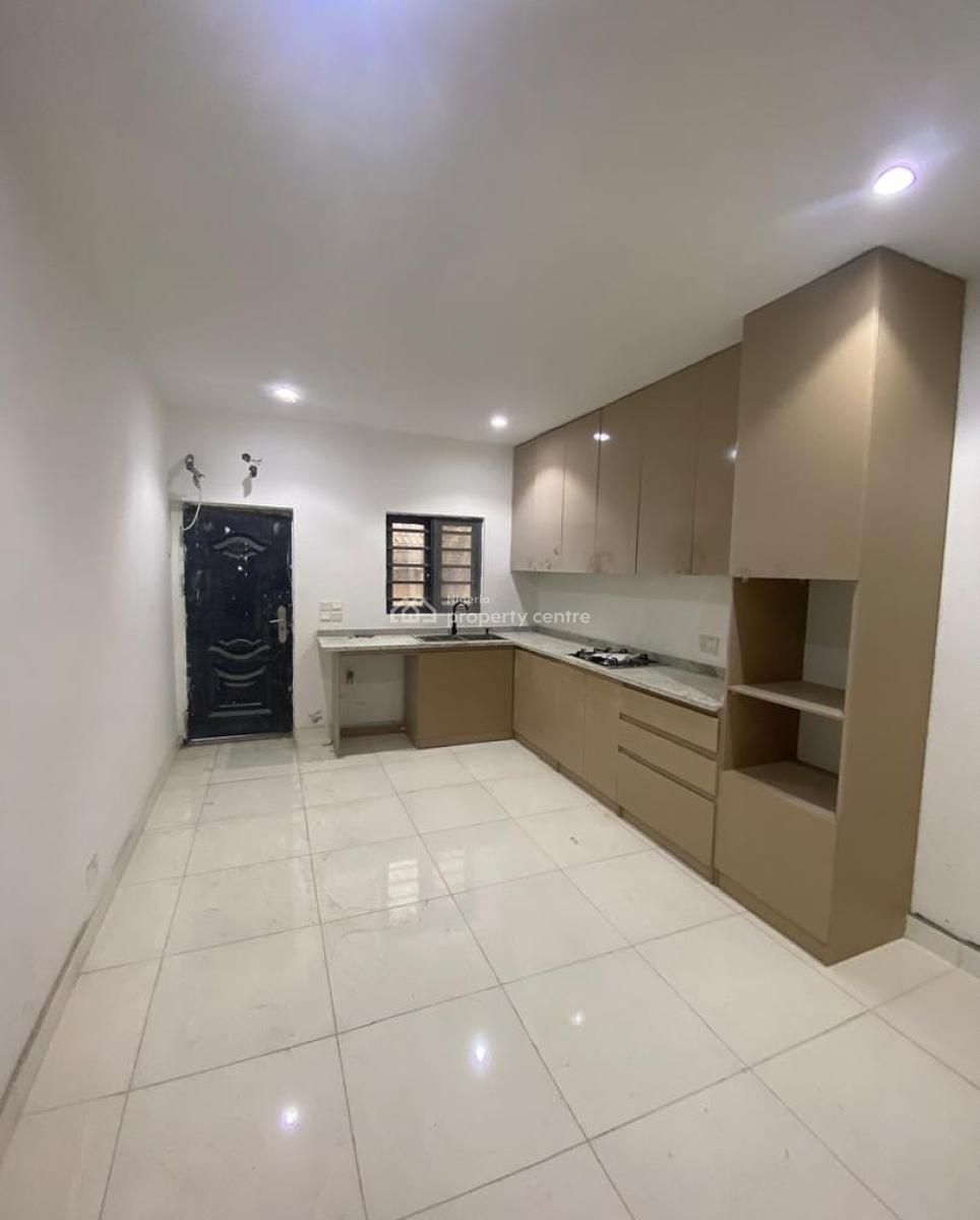 2 Bedroom Apartment + Bq, Ologolo, Lekki, Lagos, Block of Flats for Sale