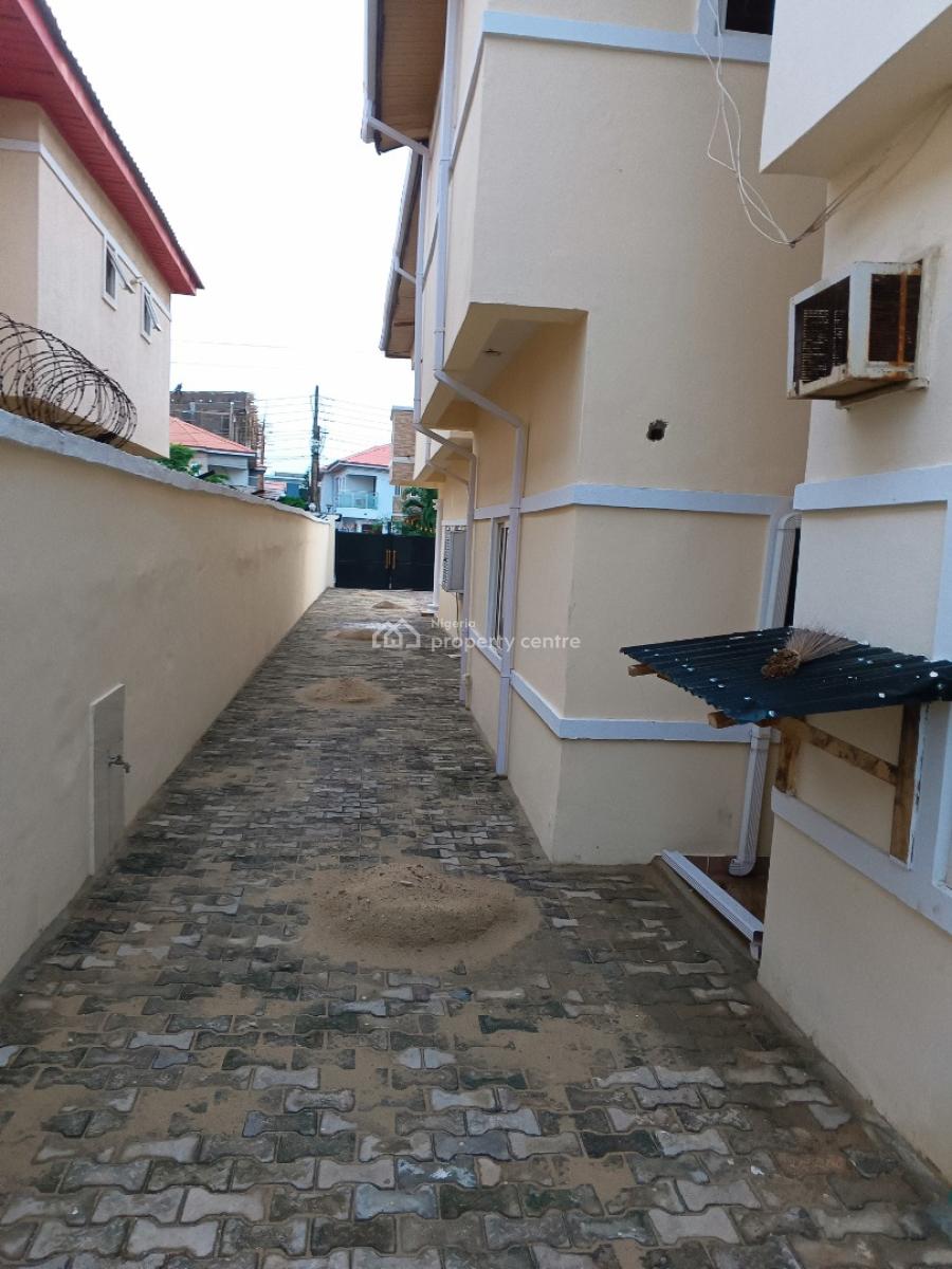 Luxury 4 Bedroom Semi Detached Duplex with Bq, Pay & Move-in., Admiralty Homes Estate, Alpha Beach Road, New-road Bustop, Igbo Efon, Lekki, Lagos, Semi-detached Duplex for Rent
