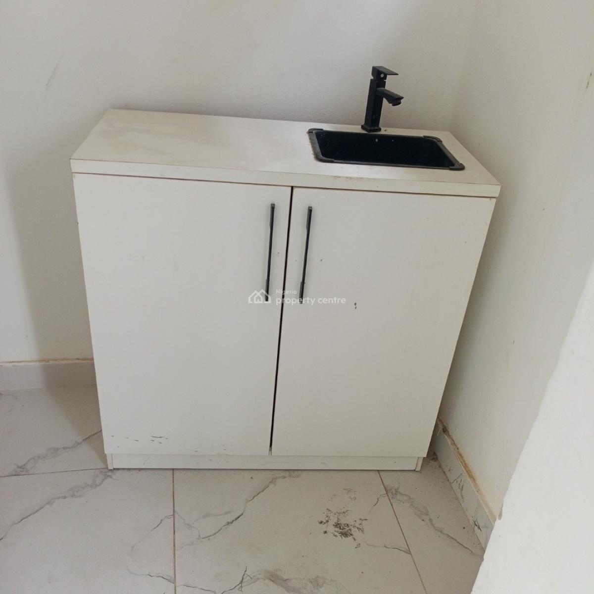 Prime and Sharp Shop, Agungi, Lekki, Lagos, Shop for Rent