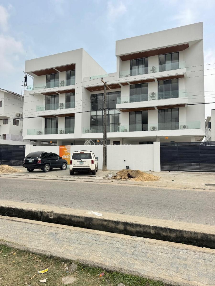 Exquisitely Built 2  Bedroom Apartment, Lekki Phase 1, Lekki, Lagos, Flat / Apartment for Sale