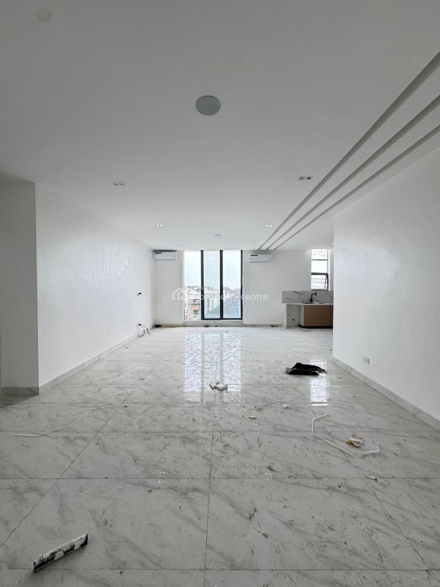 Exquisitely Built 2  Bedroom Apartment, Lekki Phase 1, Lekki, Lagos, Flat / Apartment for Sale