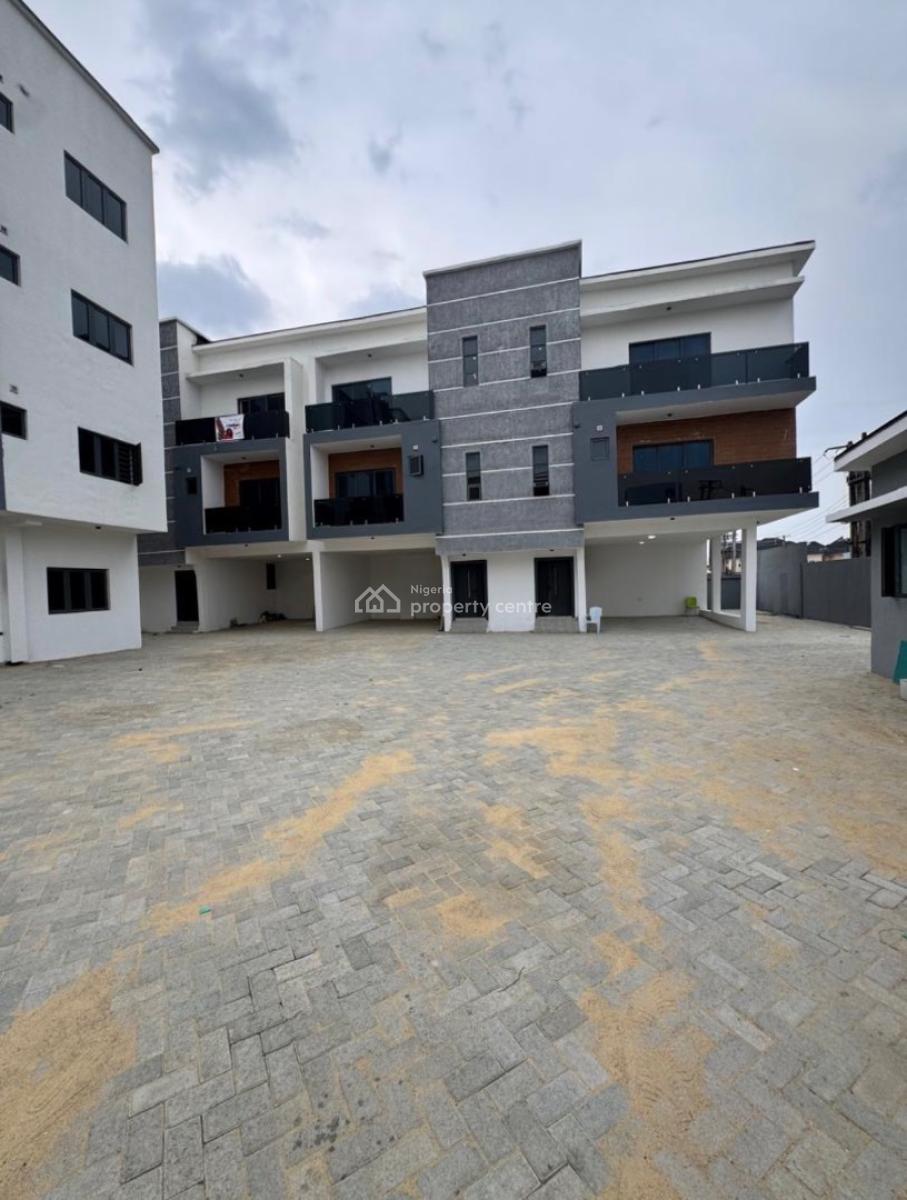 Spacious 4 Bedroom Terrace, Ologolo., Ologolo, Lekki, Lagos, House for Sale