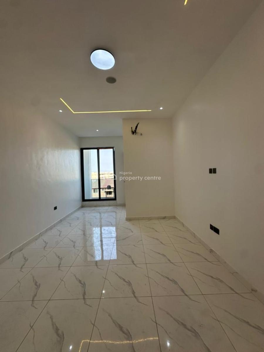 2 Bedroom Apartment with Swimming Pool, New Road, Opp Chevron, Lekki, Lagos, Flat / Apartment for Sale