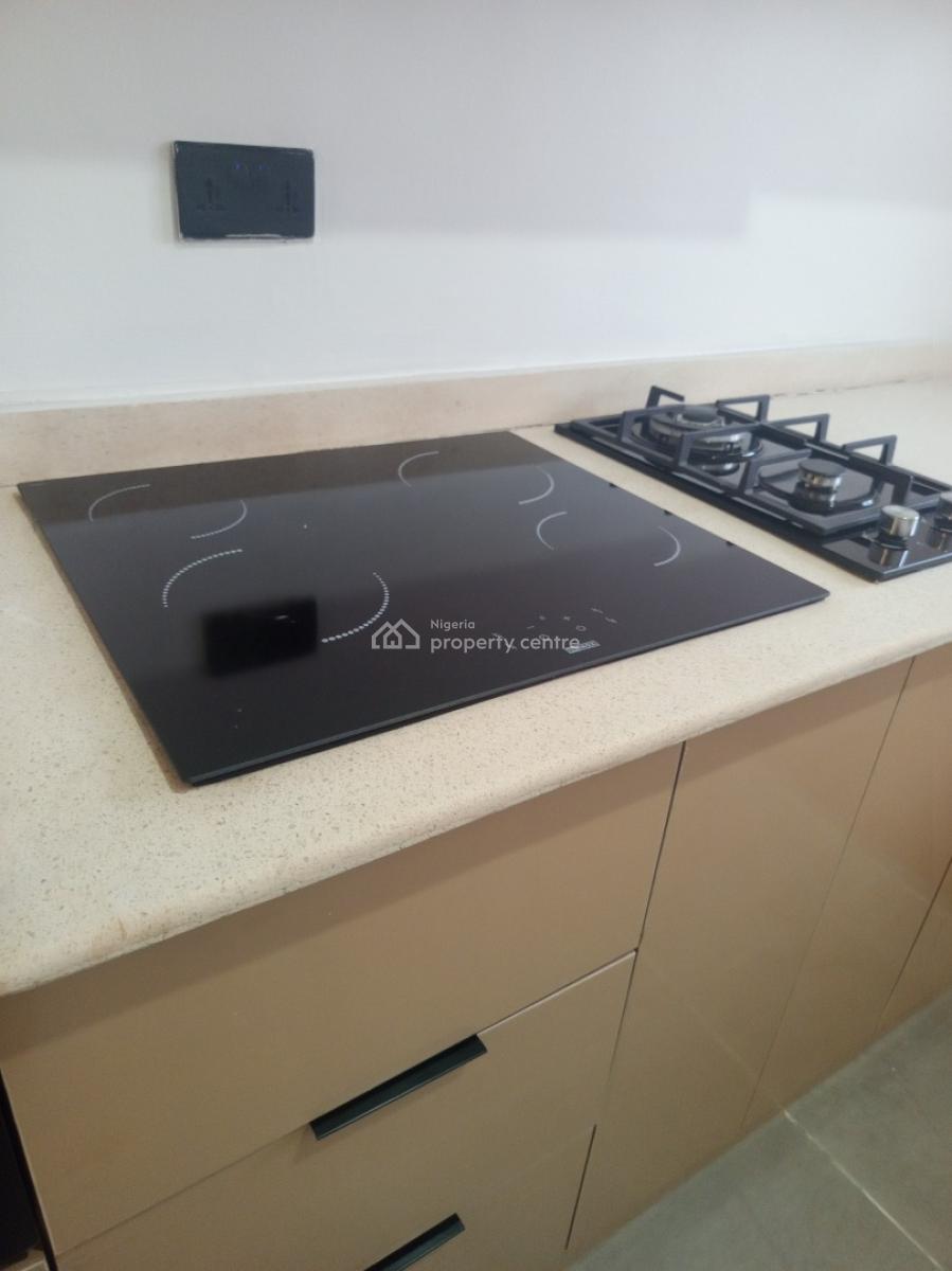 Fully Serviced 2 Bedroom Apartment, Upstairs with Bq, Oba Amusa Estate, Agungi, Lekki, Lagos, Flat / Apartment for Rent