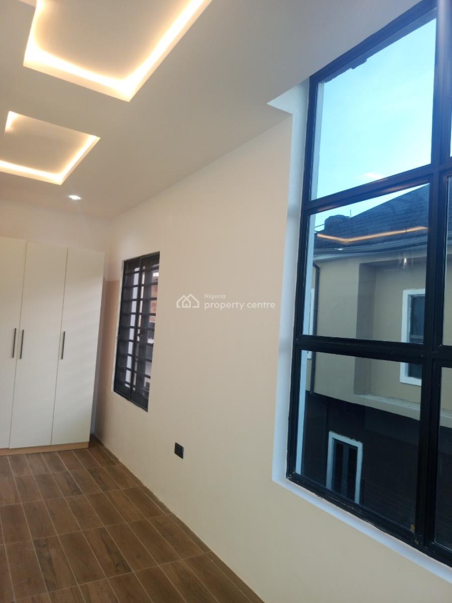 Fully Serviced 2 Bedroom Apartment, Upstairs with Bq, Oba Amusa Estate, Agungi, Lekki, Lagos, Flat / Apartment for Rent