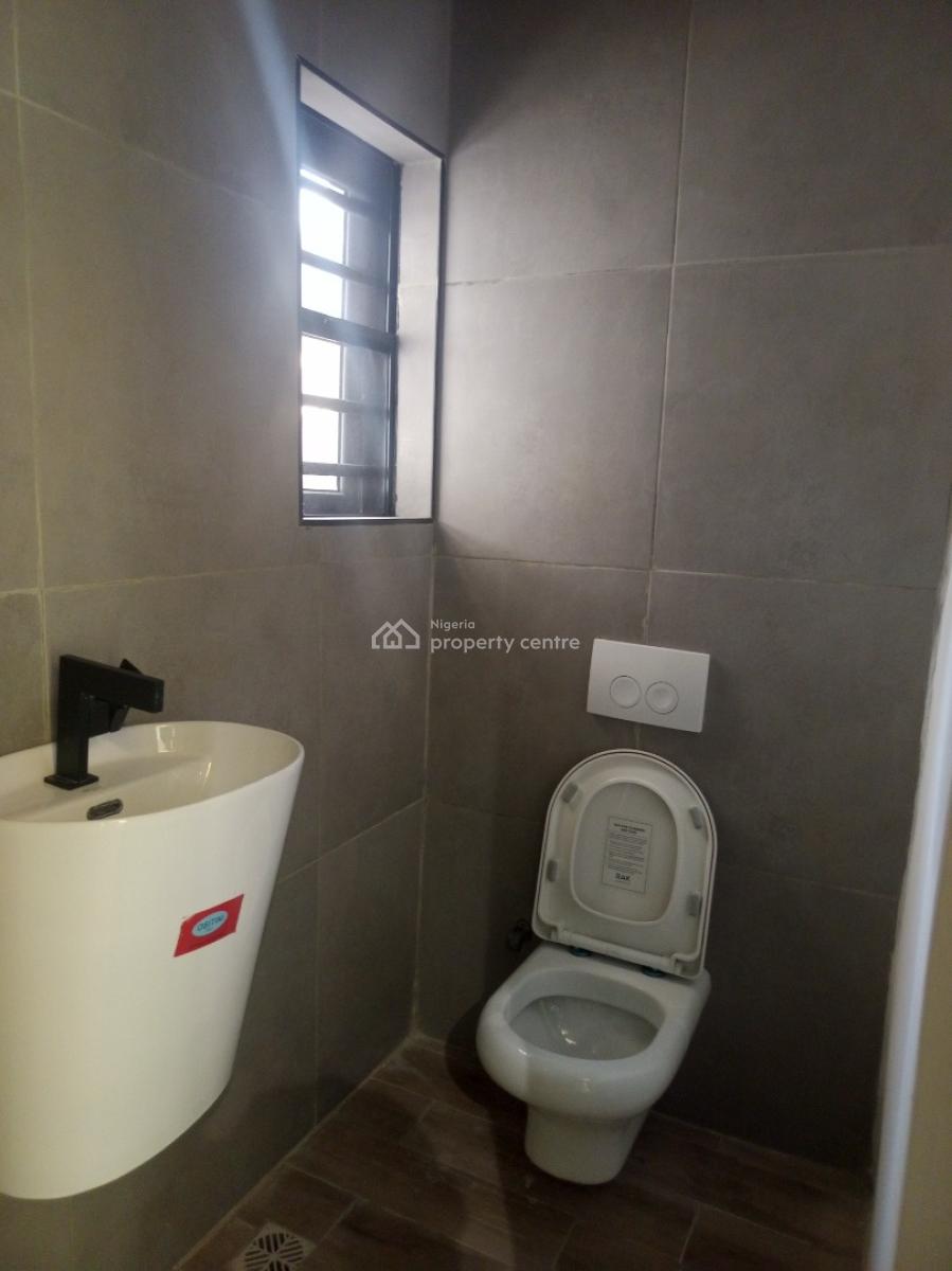 Fully Serviced 2 Bedroom Apartment, Upstairs with Bq, Oba Amusa Estate, Agungi, Lekki, Lagos, Flat / Apartment for Rent