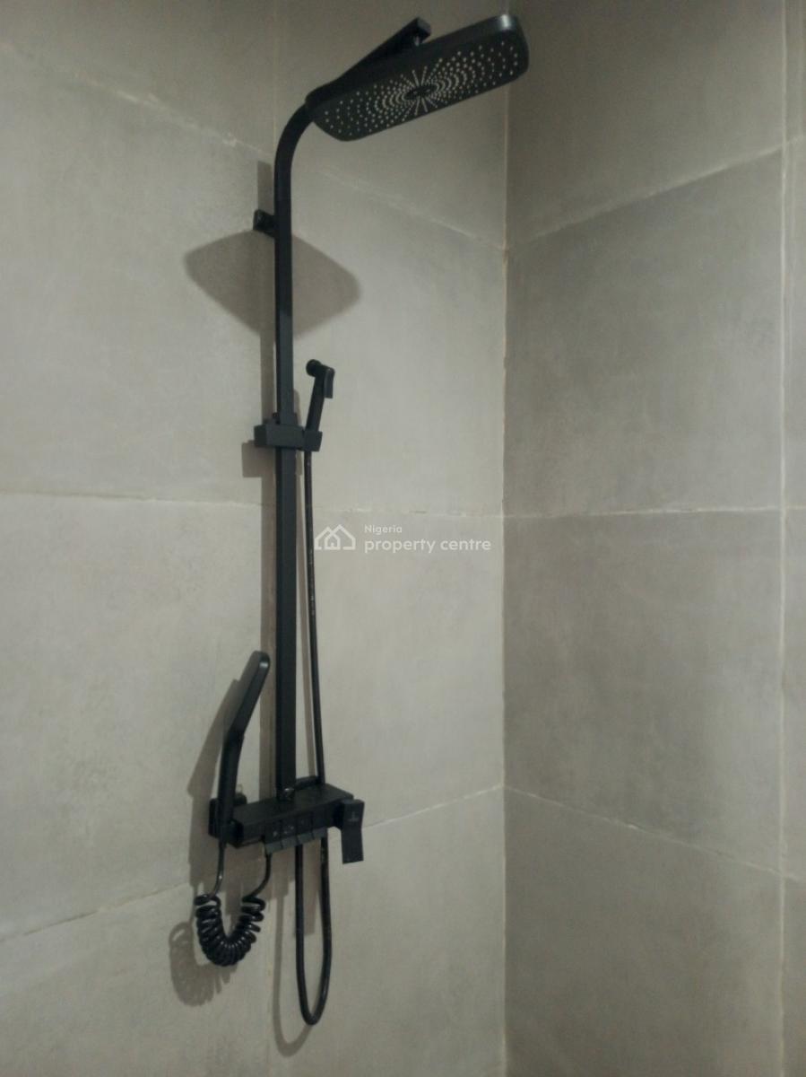 Fully Serviced 2 Bedroom Apartment, Upstairs with Bq, Oba Amusa Estate, Agungi, Lekki, Lagos, Flat / Apartment for Rent