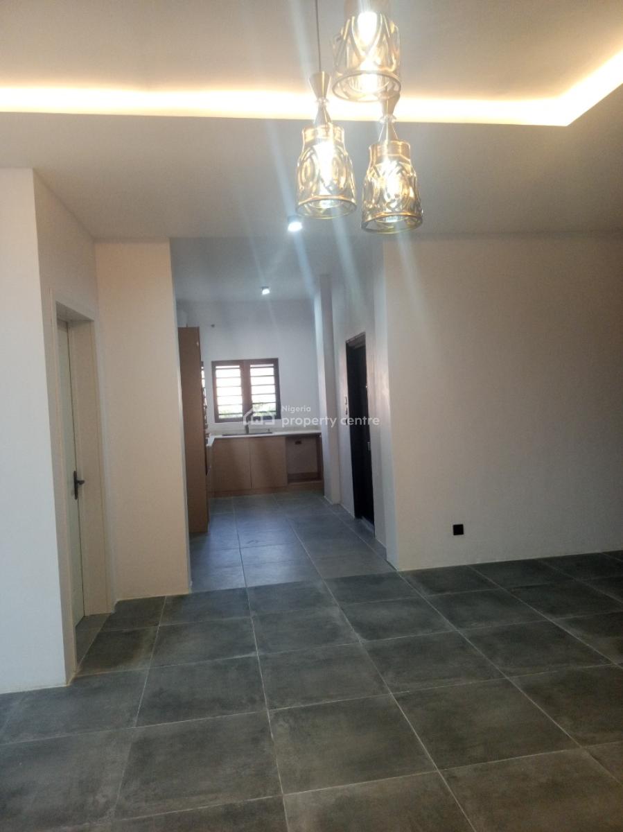 Fully Serviced 2 Bedroom Apartment, Upstairs with Bq, Oba Amusa Estate, Agungi, Lekki, Lagos, Flat / Apartment for Rent