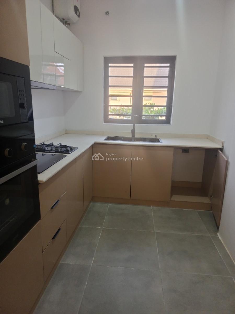 Fully Serviced 2 Bedroom Apartment, Upstairs with Bq, Oba Amusa Estate, Agungi, Lekki, Lagos, Flat / Apartment for Rent