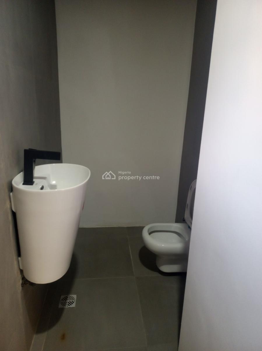 Fully Serviced 2 Bedroom Apartment, Upstairs with Bq, Oba Amusa Estate, Agungi, Lekki, Lagos, Flat / Apartment for Rent