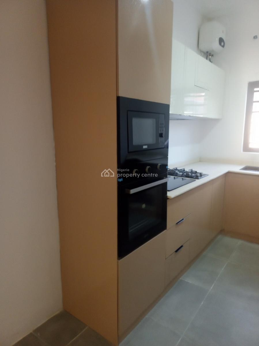 Fully Serviced 2 Bedroom Apartment, Upstairs with Bq, Oba Amusa Estate, Agungi, Lekki, Lagos, Flat / Apartment for Rent