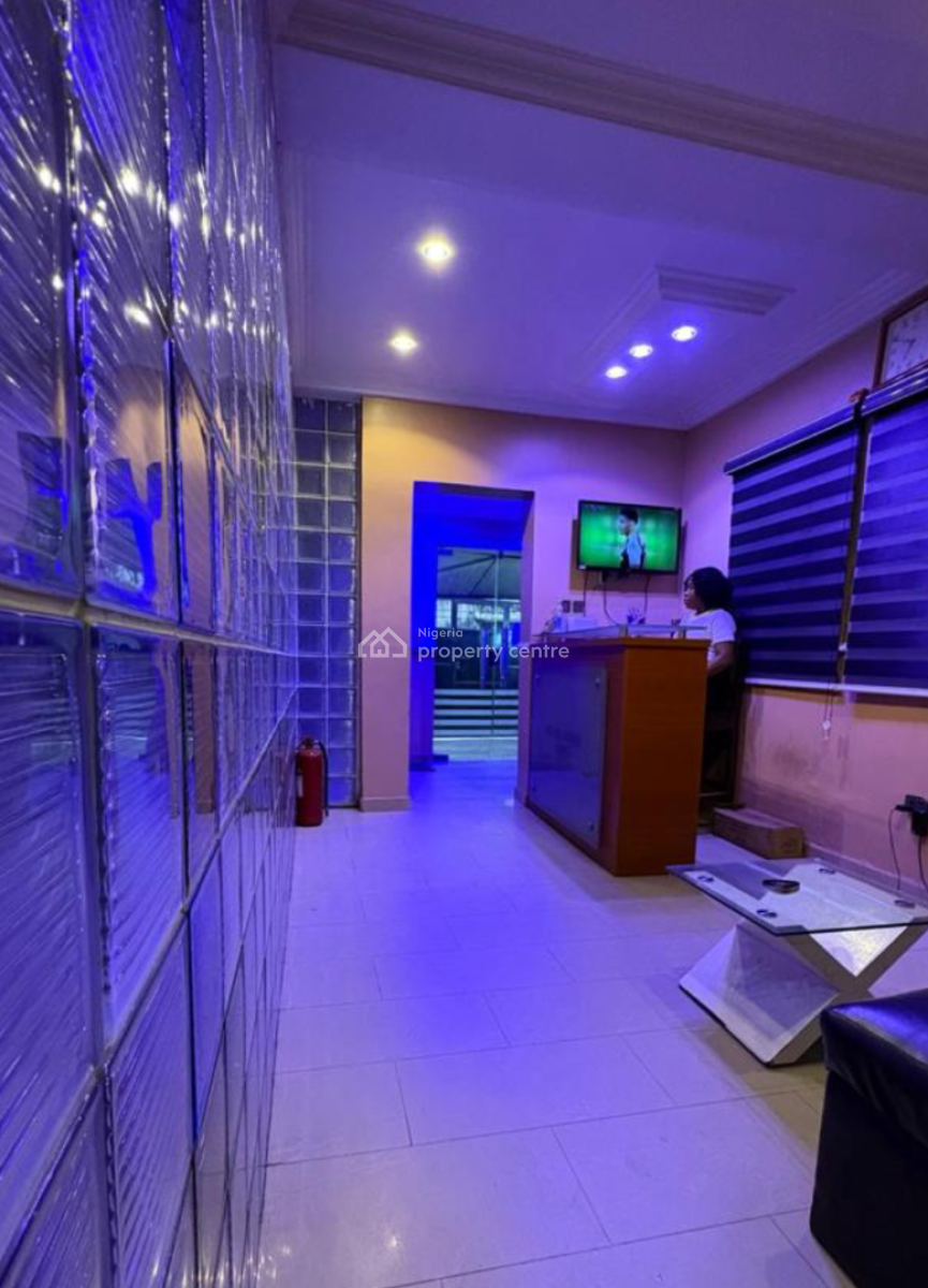Executive 14 Rooms Hotel, Ikeja, Lagos, Hotel / Guest House for Rent