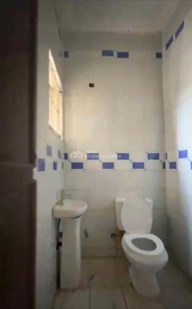 Luxurious Spacious 3bedroom Flat, Life Camp Main, Life Camp, Abuja, Block of Flats for Sale