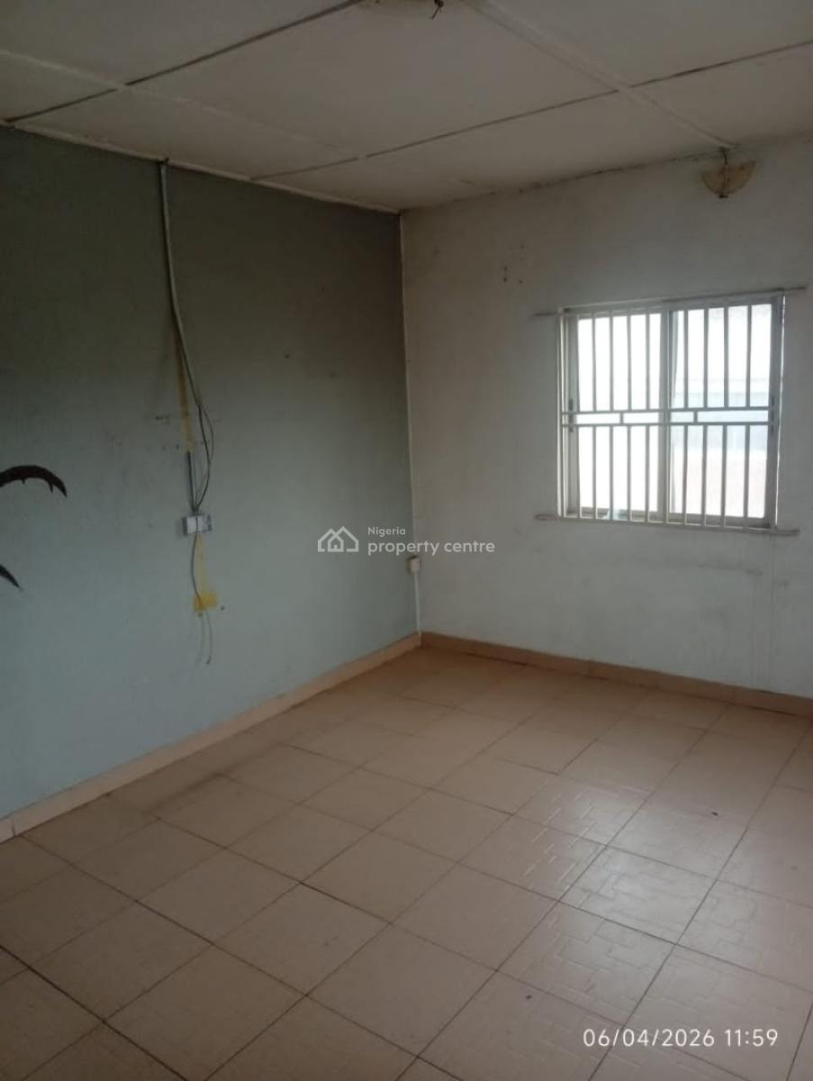 2 Bedroom Flat with 2t&bath Upstairs, Tinubu Street, Alapere, Ketu, Lagos, House for Rent