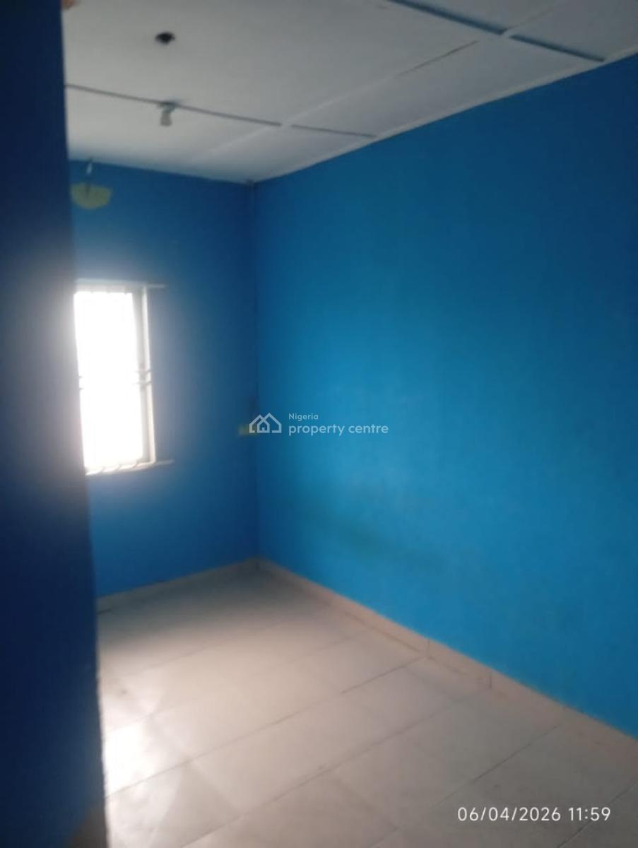 2 Bedroom Flat with 2t&bath Upstairs, Tinubu Street, Alapere, Ketu, Lagos, House for Rent