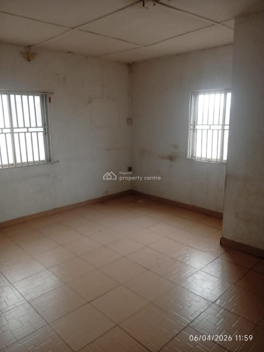 2 Bedroom Flat with 2t&bath Upstairs, Tinubu Street, Alapere, Ketu, Lagos, House for Rent