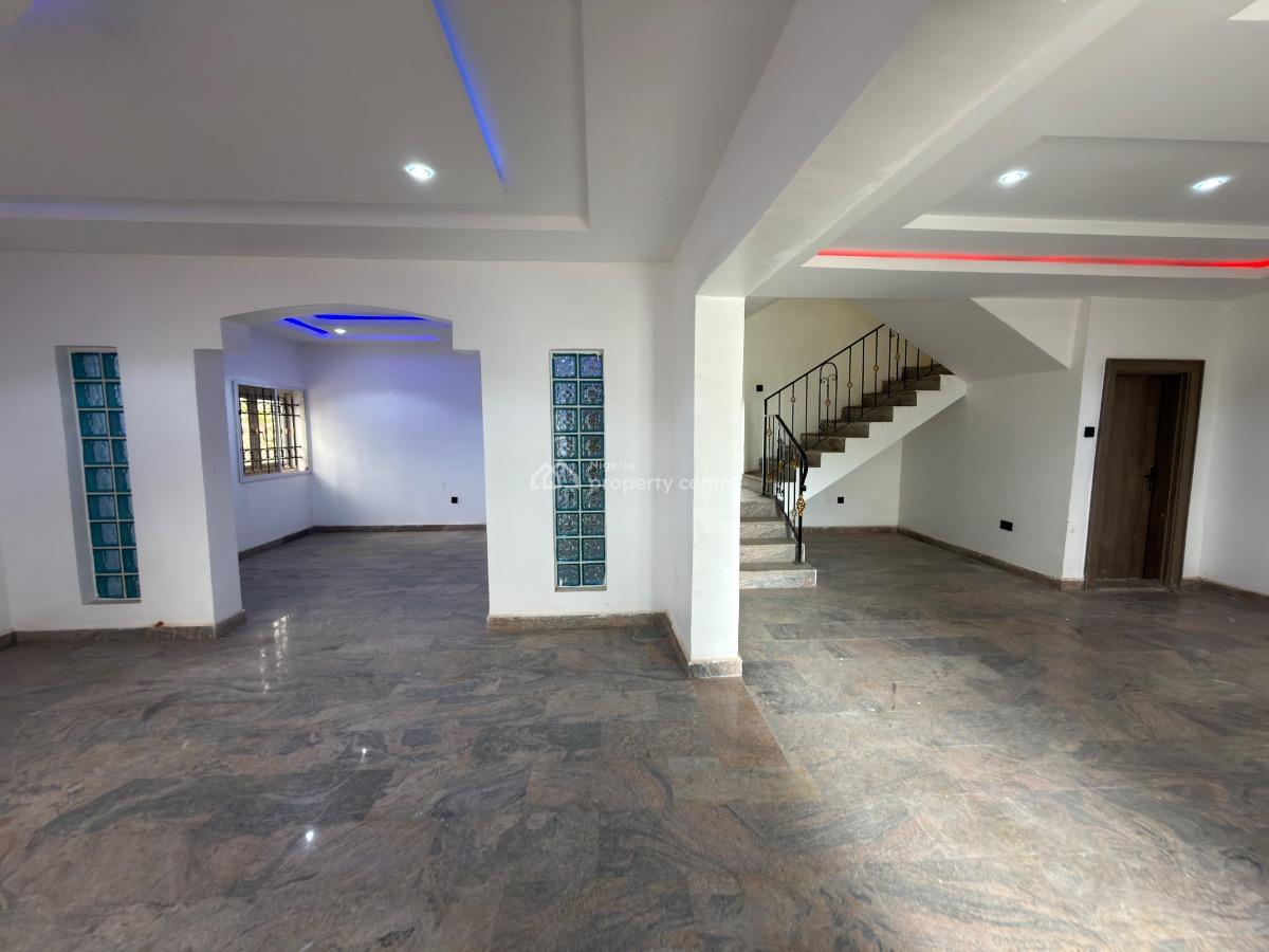 6 Bedroom Semi-detached House, Asokoro District, Abuja, Semi-detached Duplex for Rent
