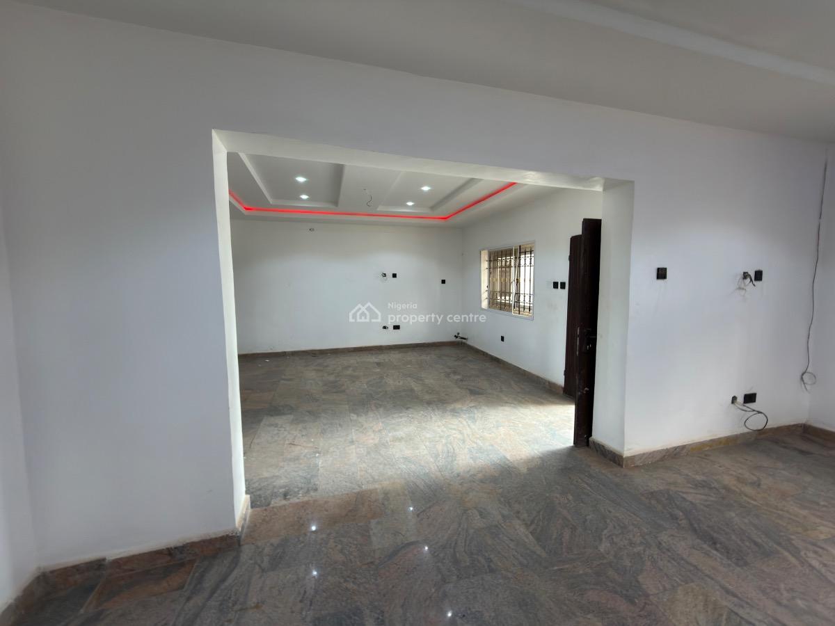 6 Bedroom Semi-detached House, Asokoro District, Abuja, Semi-detached Duplex for Rent