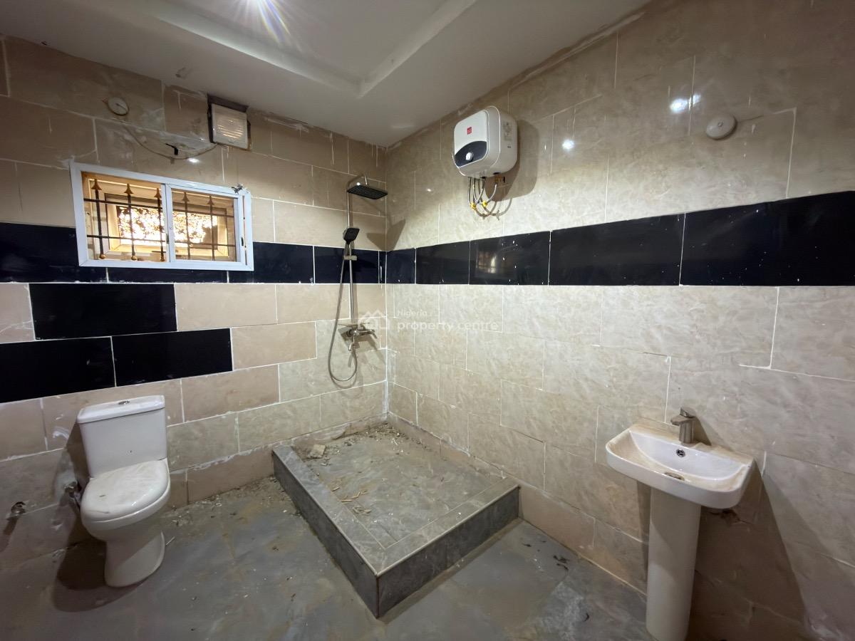 6 Bedroom Semi-detached House, Asokoro District, Abuja, Semi-detached Duplex for Rent