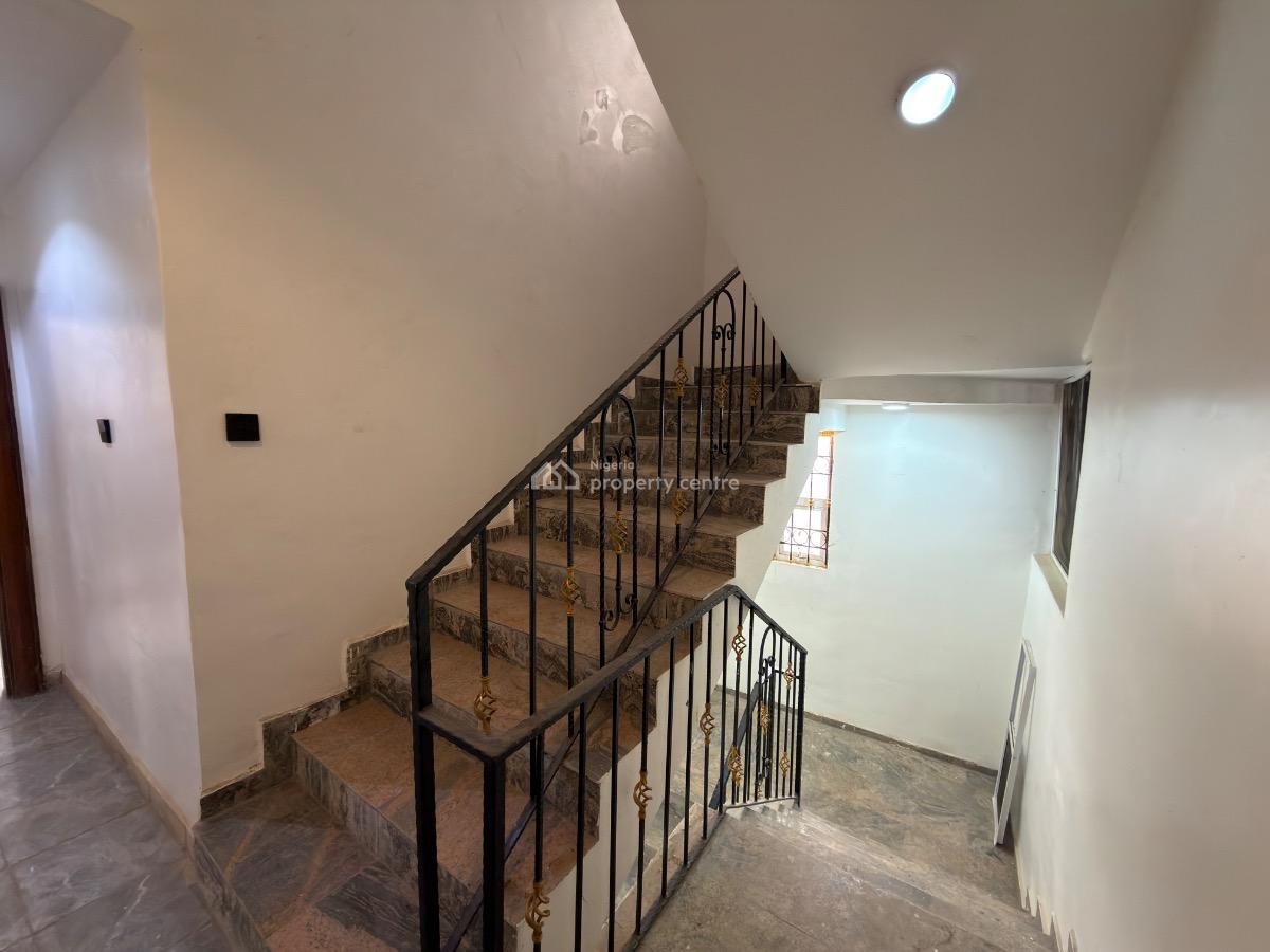 6 Bedroom Semi-detached House, Asokoro District, Abuja, Semi-detached Duplex for Rent