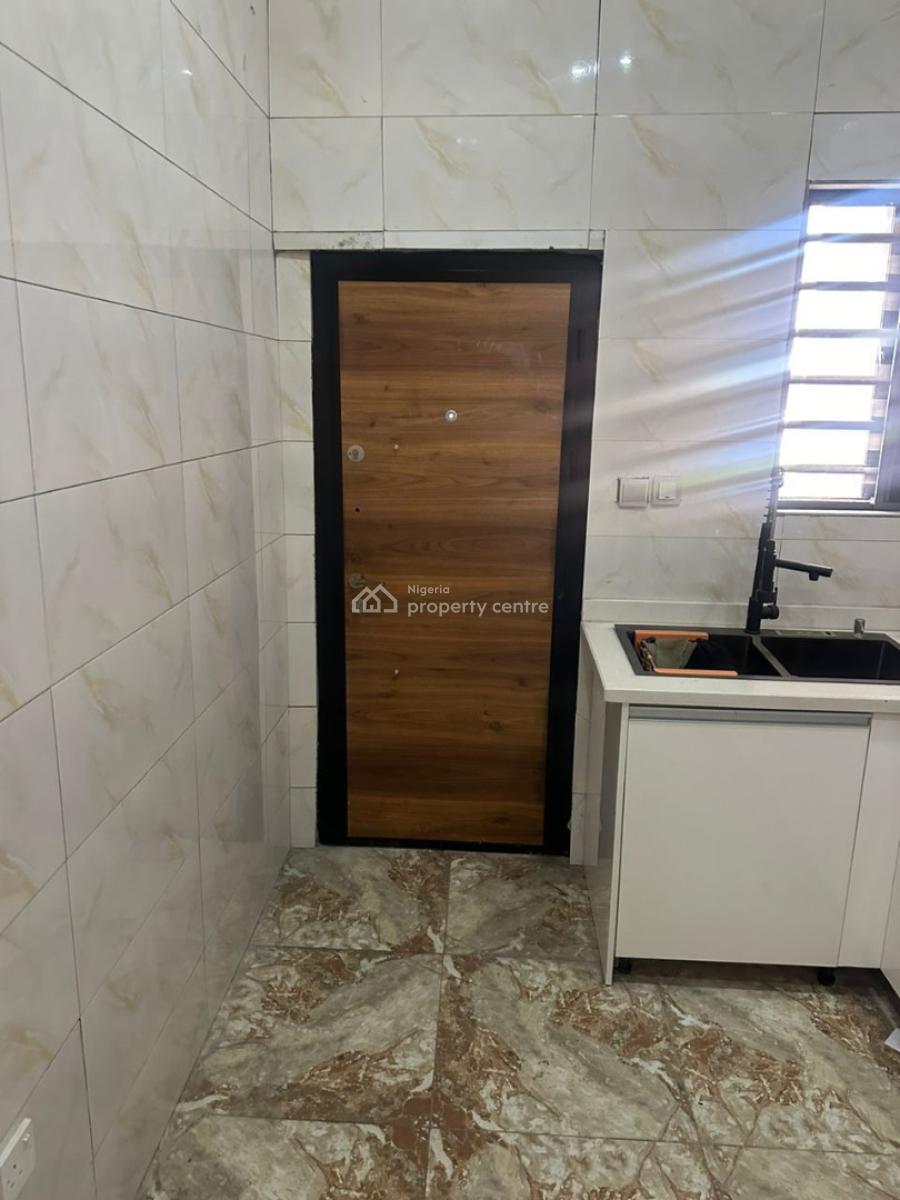 Decent 4 Bedrooms Duplex with All Rooms Ensuite and 2 Living Rooms, Creek Haven Estate, Off Harris Drive, By Vgc., Lekki, Lagos, Semi-detached Duplex for Rent