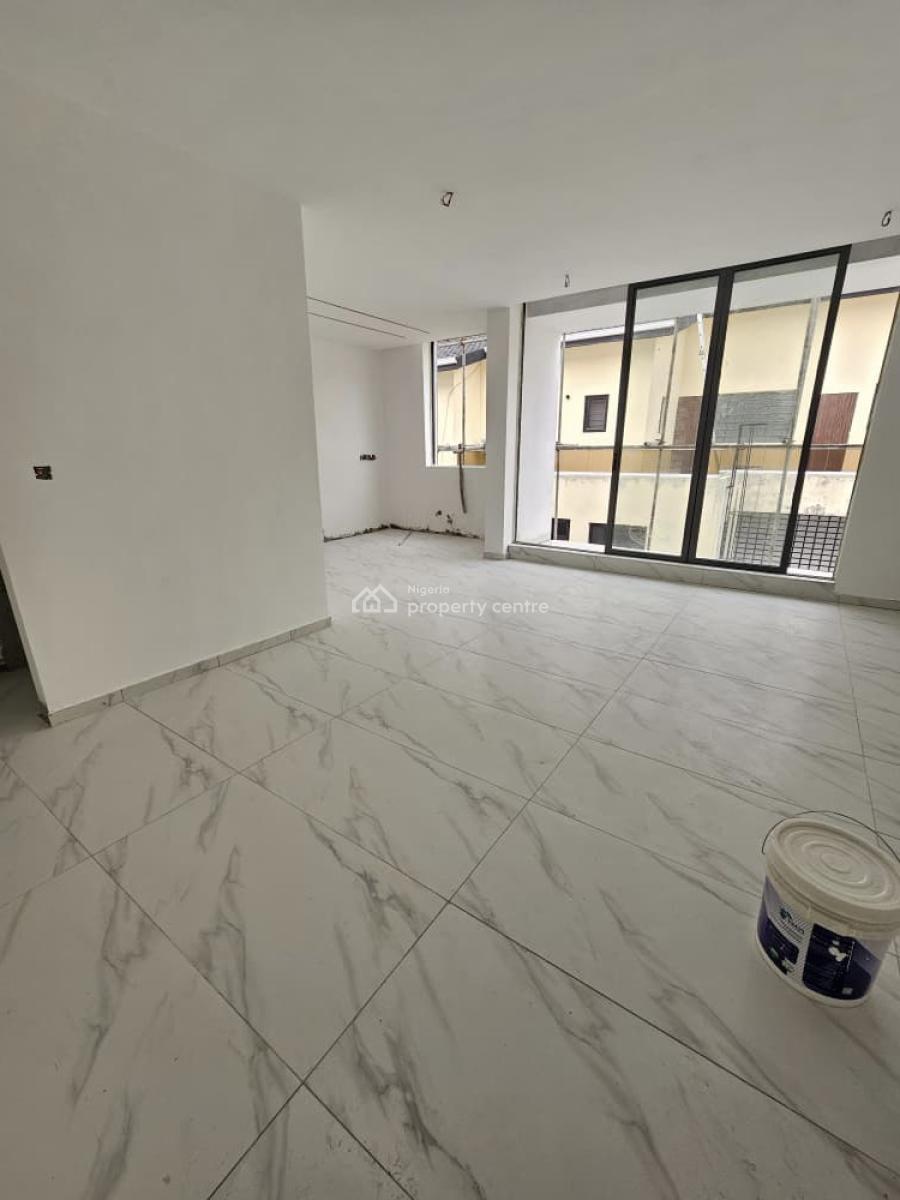 Luxury Spacious 2 Bedroom Apartment with Elevator and Pool, Lekki Phase 1, Lekki, Lagos, Flat / Apartment for Sale