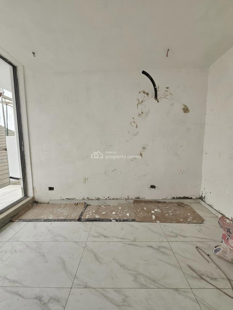 Luxury Spacious 2 Bedroom Apartment with Elevator and Pool, Lekki Phase 1, Lekki, Lagos, Flat / Apartment for Sale