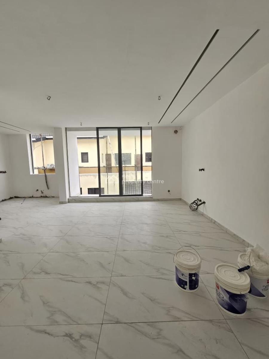 Luxury Spacious 2 Bedroom Apartment with Elevator and Pool, Lekki Phase 1, Lekki, Lagos, Flat / Apartment for Sale