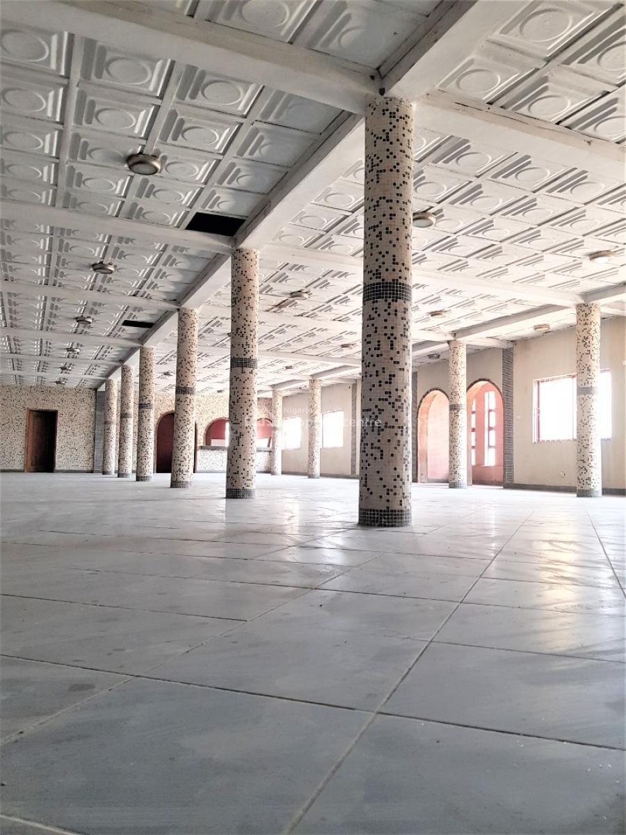 Prime Office Space with a Close Proximity to The Expressway, with a Very Close Proximity to The Expressway, Ologolo, Lekki, Lagos, Office Space for Rent