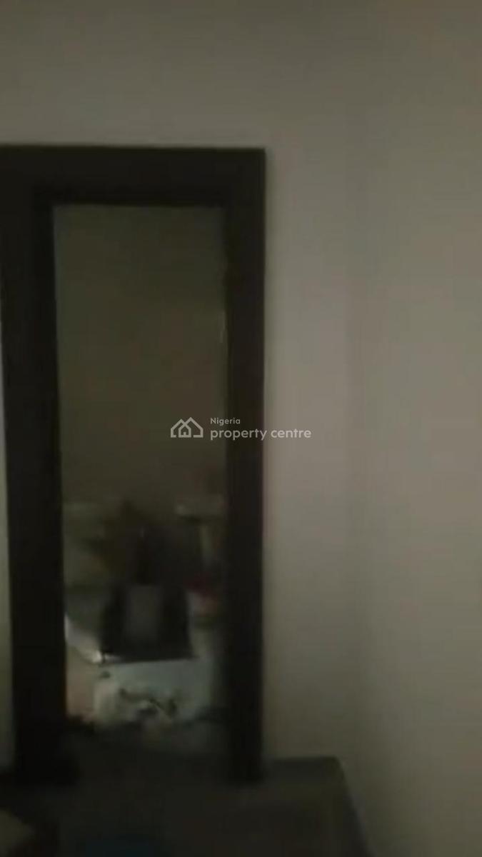 Lovely 3bedroom Flat, Off Adelabu Road, Surulere, Lagos, Flat / Apartment for Rent